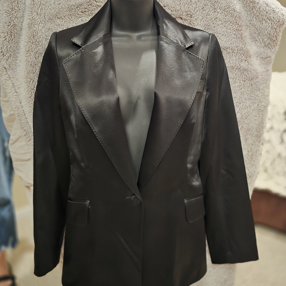 Elegant Black Women's Suit Jacket